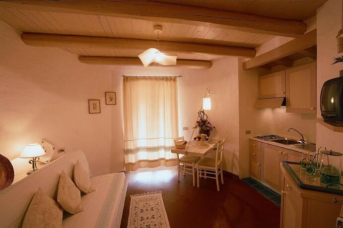 Imagen general del Hotel Residence Baia Caddinas. Foto 12
