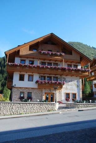 Imagen del bar/restaurante del Hotel Residence Baita Antlia. Foto 12