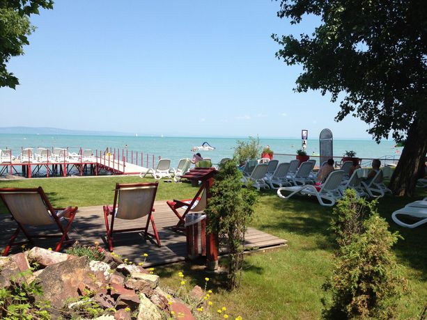 Imagen de los exteriores del Hotel Residence Balaton. Foto 10