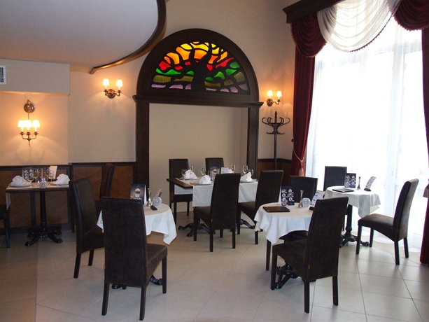 Imagen del bar/restaurante del Hotel Residence Baron. Foto 5