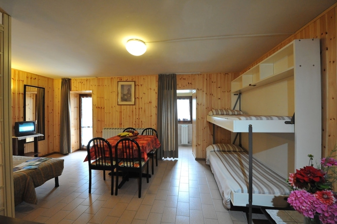 Imagen de la habitación del Hotel Residence Bellevue, Antey-Saint-Andre. Foto 4