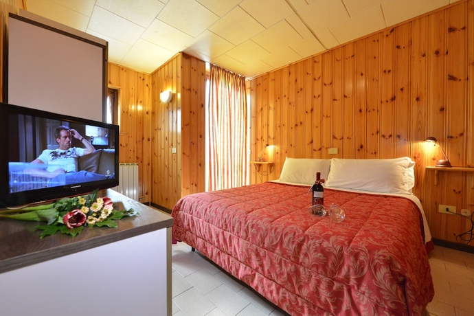 Imagen de la habitación del Hotel Residence Bellevue, Antey-Saint-Andre. Foto 13