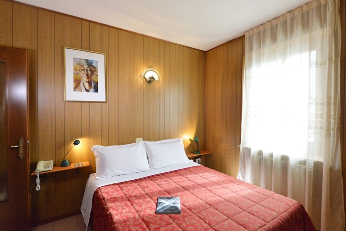 Imagen de la habitación del Hotel Residence Bellevue, Antey-Saint-Andre. Foto 17