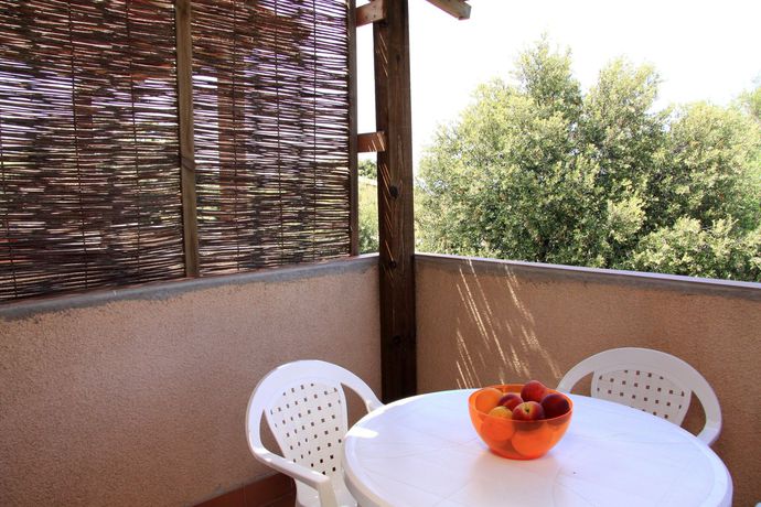 Imagen de la piscina del Hotel Residence Benista. Foto 15