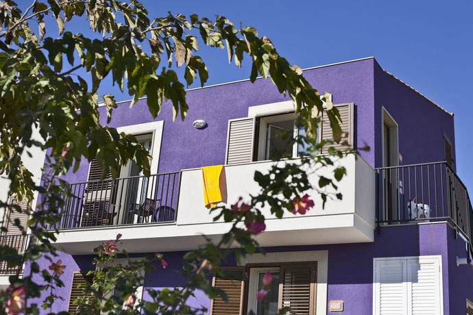 Imagen de los exteriores del Hotel Residence Blu Modicamare. Foto 12