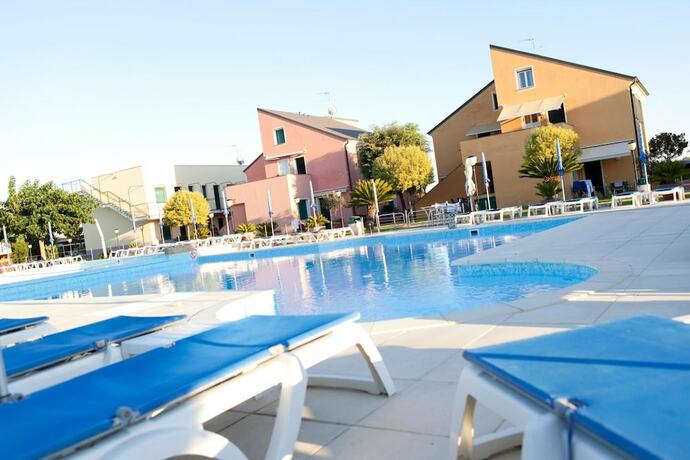 Imagen de la piscina del Hotel Residence Borgomare. Foto 20