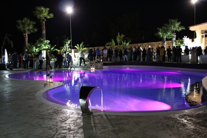 Imagen de la piscina del Hotel Residence Capo Campolato. Foto 19