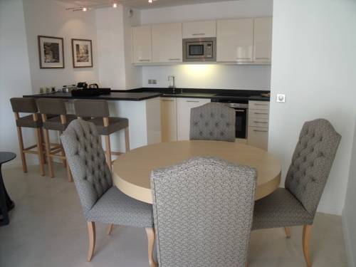 Imagen de la habitación del Hotel Residence Carlton Riviera. Foto 10