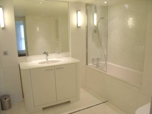 Imagen de la habitación del Hotel Residence Carlton Riviera. Foto 13