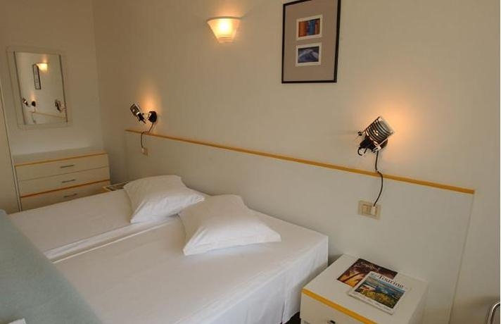 Imagen de la habitación del Hotel Residence Centro Vela. Foto 2