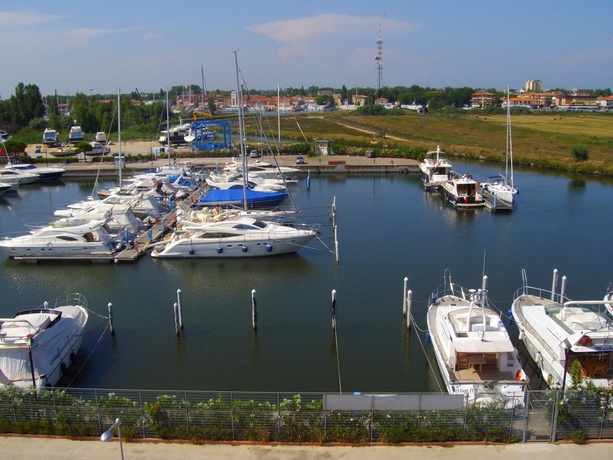 Imagen general del Hotel Residence Cleo. Foto 3