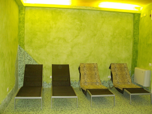 Imagen de la piscina del Hotel Residence Cleo. Foto 16