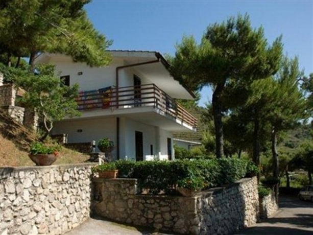 Imagen general del Hotel Residence Costa Di Kair Ed Din. Foto 7