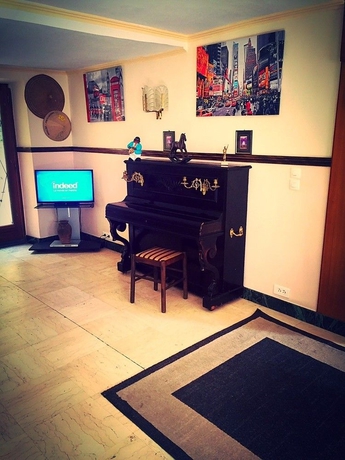 Imagen de los interiores del Hotel Residence De Bruxelles. Foto 8