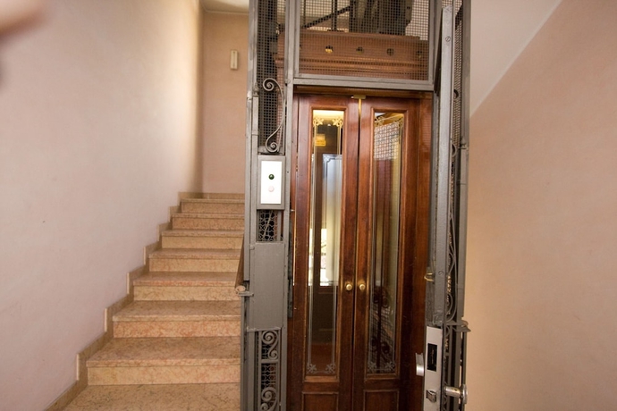 Imagen de los interiores del Hotel Residence De La Gare. Foto 17