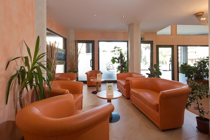 Imagen de los interiores del Hotel Residence Dei Fiori, Romanico. Foto 18