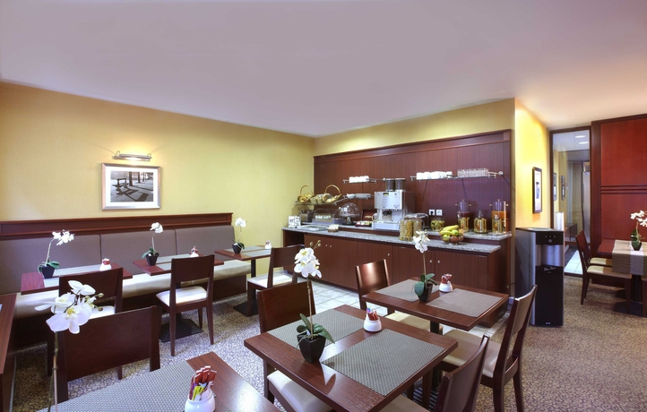 Imagen del bar/restaurante del Hotel Residence Didot Montparnasse Paris. Foto 4