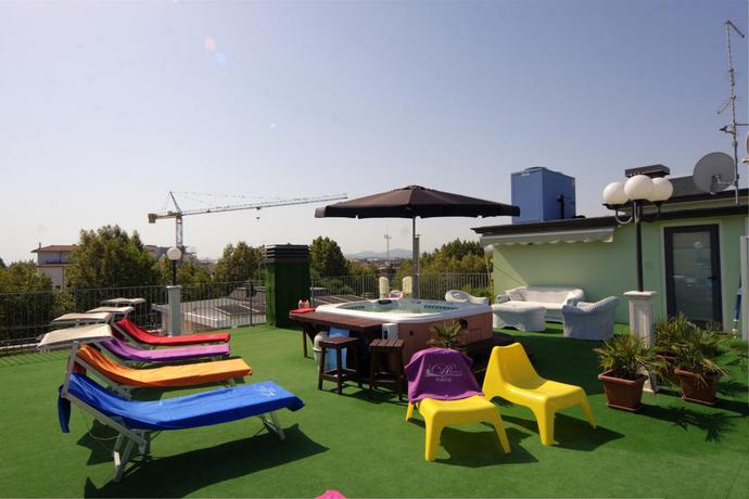 Imagen de los exteriores del Hotel Residence Divina. Foto 9