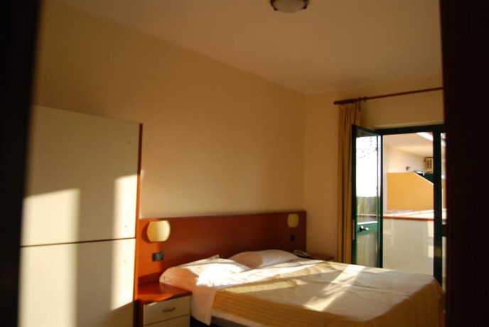 Imagen de la habitación del Hotel Residence Domus, Santa Maria del Cedro. Foto 11