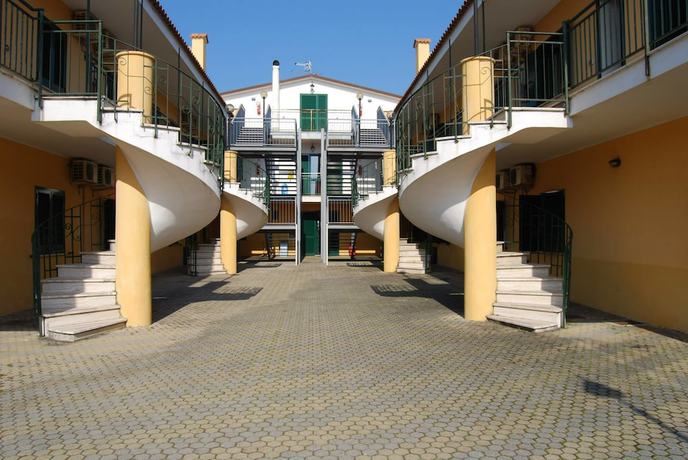 Imagen de los exteriores del Hotel Residence Domus, Santa Maria del Cedro. Foto 18