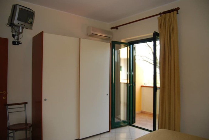 Imagen de la habitación del Hotel Residence Domus, Santa Maria del Cedro. Foto 15