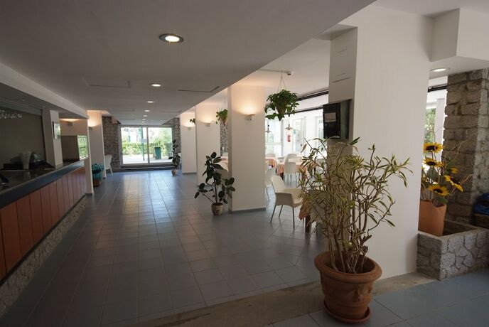 Imagen del bar/restaurante del Hotel Residence Elite. Foto 16