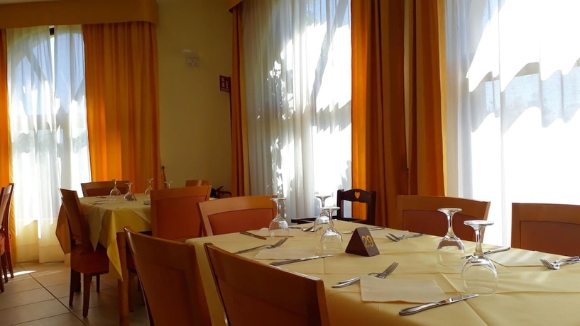 Imagen de la habitación del Hotel Residence Esmeraldo. Foto 18