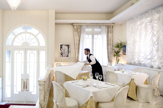 Imagen del bar/restaurante del Hotel Residence Esplanade. Foto 4