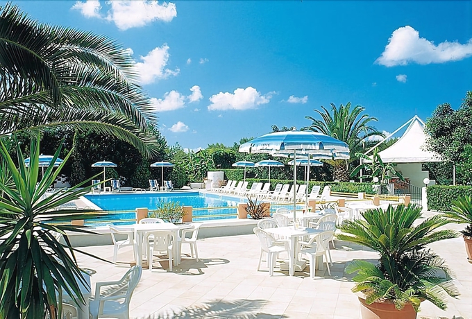 Imagen de la piscina del Hotel Residence Felix. Foto 17
