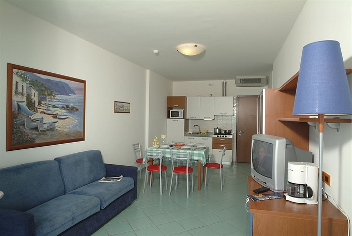 Imagen de los interiores del Hotel Residence Florida. Foto 13