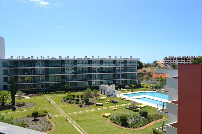 Imagen de la piscina del Hotel Residence Golf Club, Loul&eacute;. Foto 17