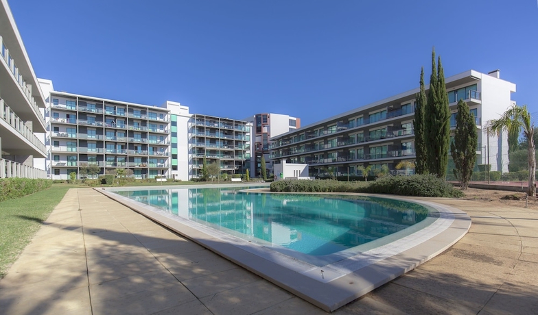 Imagen de la piscina del Hotel Residence Golf Club, Loul&eacute;. Foto 18