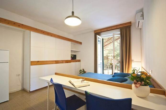 Imagen general del Hotel Residence Golfo Della Lacona. Foto 4