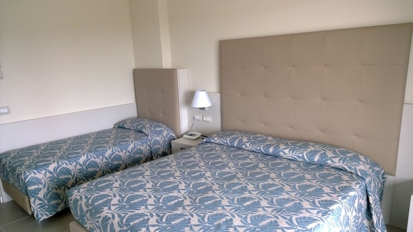 Imagen de la habitación del Hotel Residence Holiday, Colombare. Foto 10
