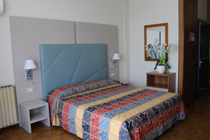 Imagen de la habitación del Hotel Residence Holiday, Colombare. Foto 11
