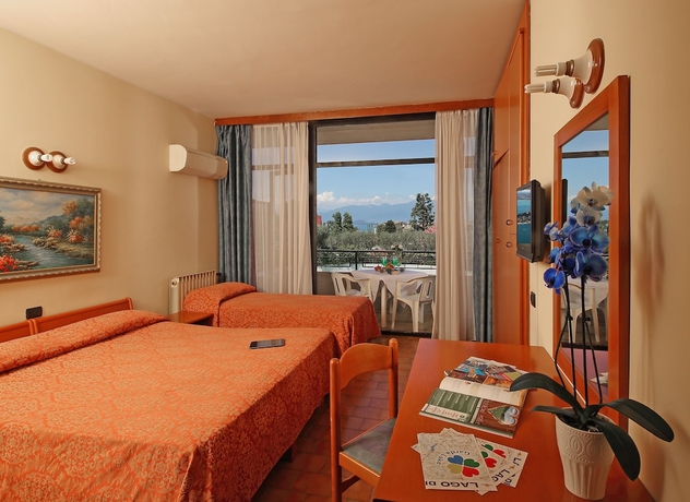Imagen de la habitación del Hotel Residence Holiday, Colombare. Foto 13