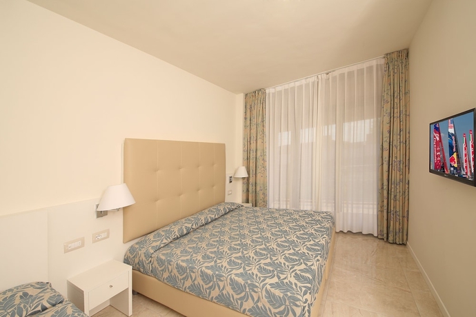 Imagen de la habitación del Hotel Residence Holiday, Colombare. Foto 15