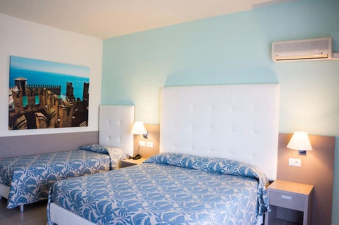 Imagen de la habitación del Hotel Residence Holiday, Colombare. Foto 16
