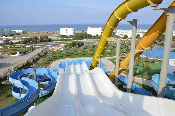 Imagen de la piscina del Hotel Residence Hoteliere L'escale. Foto 16