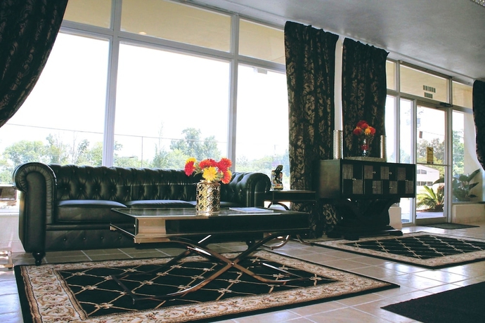 Imagen de los interiores del Hotel Residence Hub Inn and Suites. Foto 14