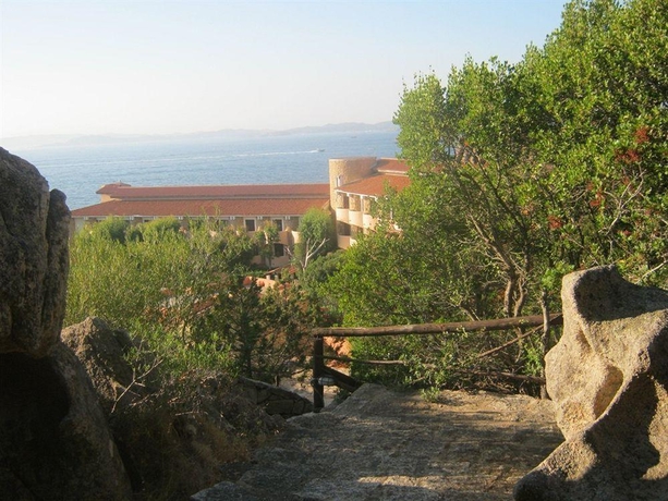 Imagen general del Hotel Residence I Cormorani Alti. Foto 11