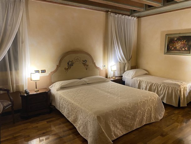 Imagen de la habitación del Hotel Residence Il Chiostro. Foto 4