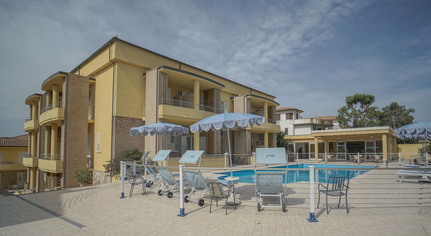 Imagen de la piscina del Hotel Residence Il Conero 2. Foto 9