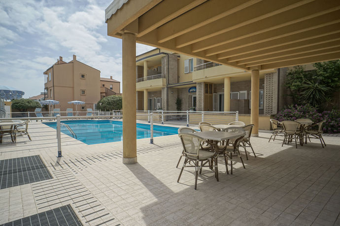 Imagen de la piscina del Hotel Residence Il Conero 2. Foto 15