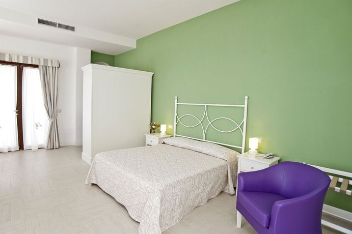 Imagen de la habitación del Hotel Residence Il Porto. Foto 3