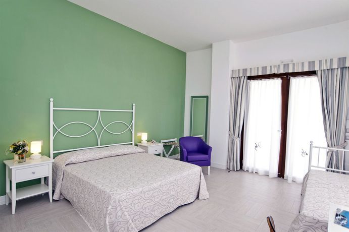 Imagen de los interiores del Hotel Residence Il Porto. Foto 15