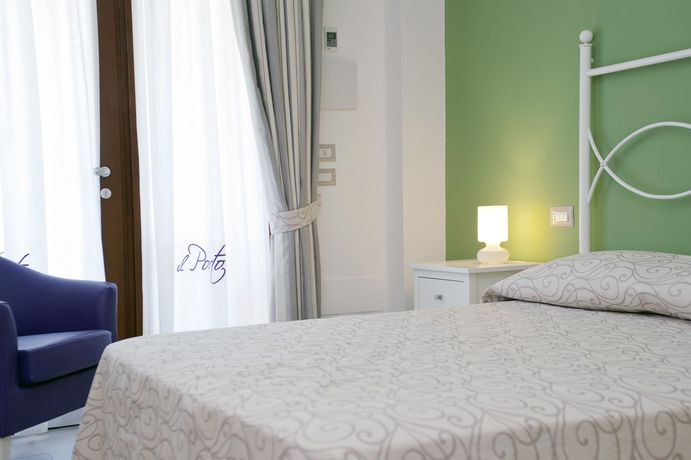 Imagen de la habitación del Hotel Residence Il Porto. Foto 9