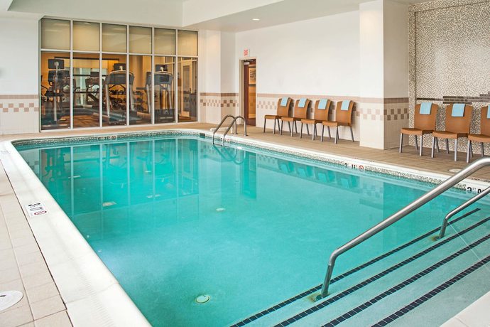 Imagen de la piscina del Hotel Residence Inn Aberdeen At Ripken Stadium. Foto 17