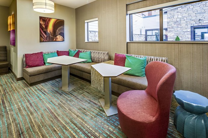 Imagen del bar/restaurante del Hotel Residence Inn Akron South/Green. Foto 3