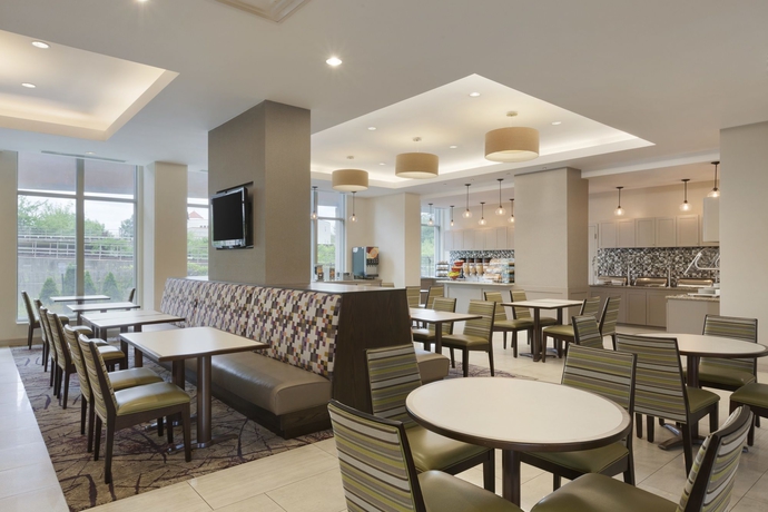 Imagen del bar/restaurante del Hotel Residence Inn Alexandria Old Town South At Carlyle. Foto 3